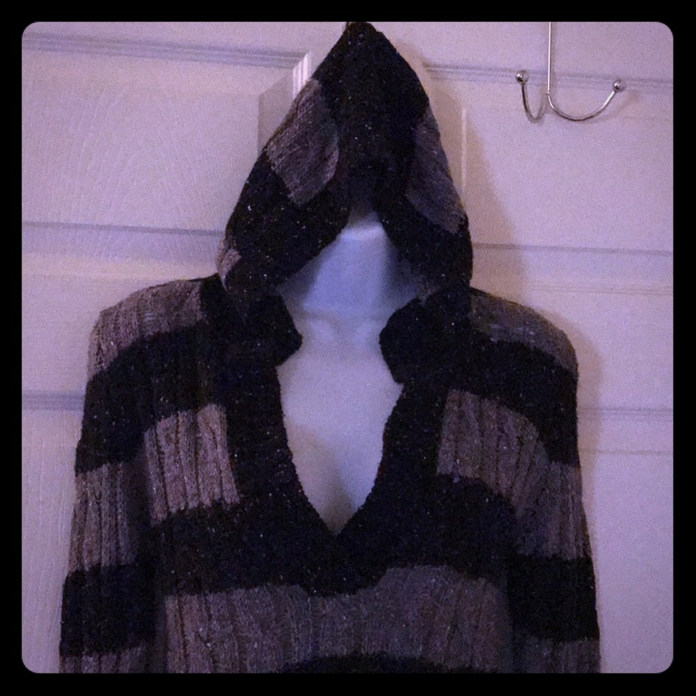 Women’s light hoodie sweater